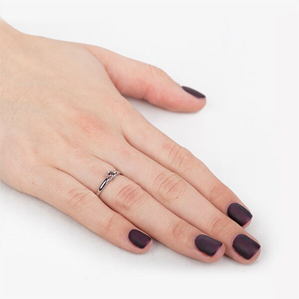 Кольцо Сердце в белом золоте с коричневым бриллиантом