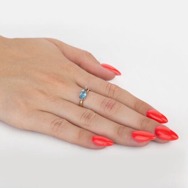 Кольцо с топазом  Кольцо с топазом