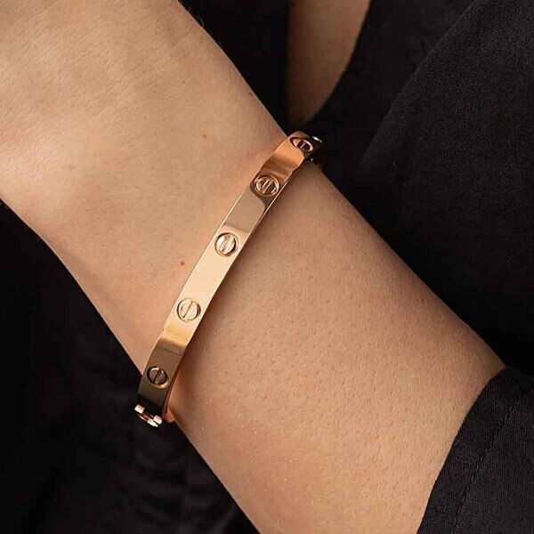 533052421 1 533052421 1