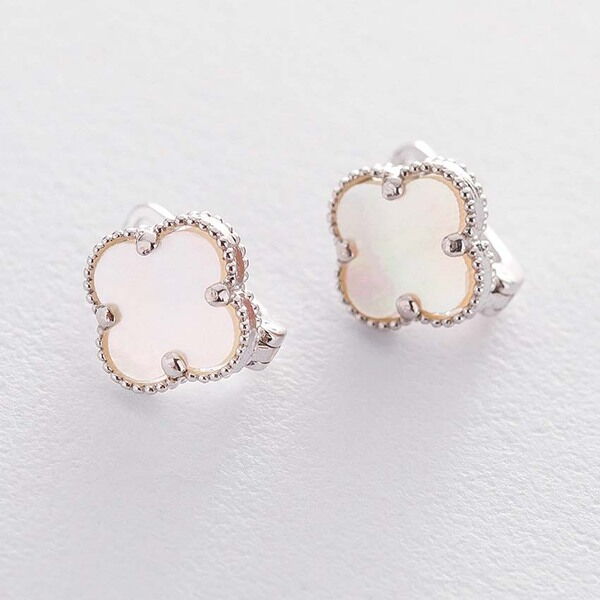 Серьги с перламутром Клевер на английской застежке 038391 детальное изображение ювелирного изделия Золотые серьги с перламутром Серьги с перламутром Клевер на английской застежке 038391 детальное изображение ювелирного изделия Золотые серьги с перламутром