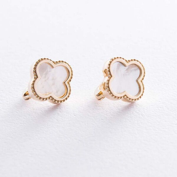 Нежные золотые серьги с перламутром Клевер 038403 детальное изображение ювелирного изделия Золотые серьги с перламутром Нежные золотые серьги с перламутром Клевер 038403 детальное изображение ювелирного изделия Золотые серьги с перламутром