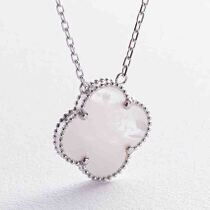 обзорное фото Колье в белом золоте Клевер с перламутром 039160 Золотые колье с камнями обзорное фото Колье в белом золоте Клевер с перламутром 039160  Золотые колье с камнями