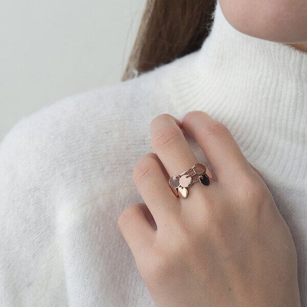 Ексклюзивна каблучка в червоному золоті з глянцевими монетками Шерон 037356 детальне зображення ювелірного виробу Ексклюзивна каблучка в червоному золоті з глянцевими монетками Шерон 037356 детальне зображення ювелірного виробу