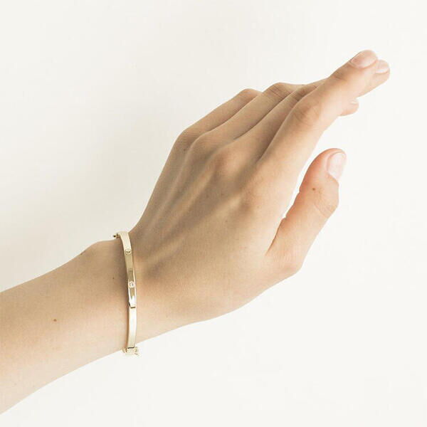 Жесткий золотой браслет в желтом золоте 032504 детальное изображение ювелирного изделия Жесткие браслеты из золота Жесткий золотой браслет в желтом золоте 032504 детальное изображение ювелирного изделия Жесткие браслеты из золота