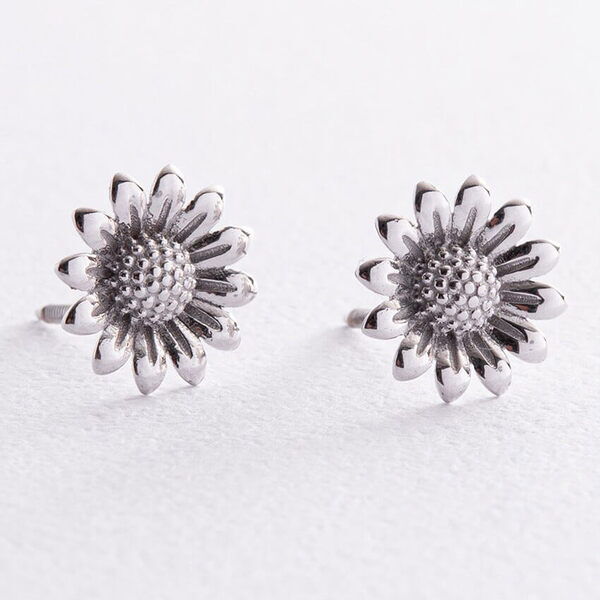 Золотые серьги-пуссеты на закрутке Подсолнухи в белом золоте 038226 детальное изображение ювелирного изделия Золотые серьги пуссеты