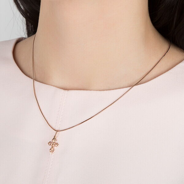 Золотой крестик. Фото Золотой крестик. Фото