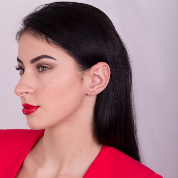 Золотые серьги с бриллиантами