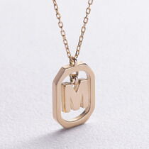 обзорное фото Колье с буквой М в желтом золоте 585 пробы и шпрингельной застежкой 039926 Золотое колье без камней обзорное фото Колье с буквой М в желтом золоте 585 пробы и шпрингельной застежкой 039926  Золотое колье без камней