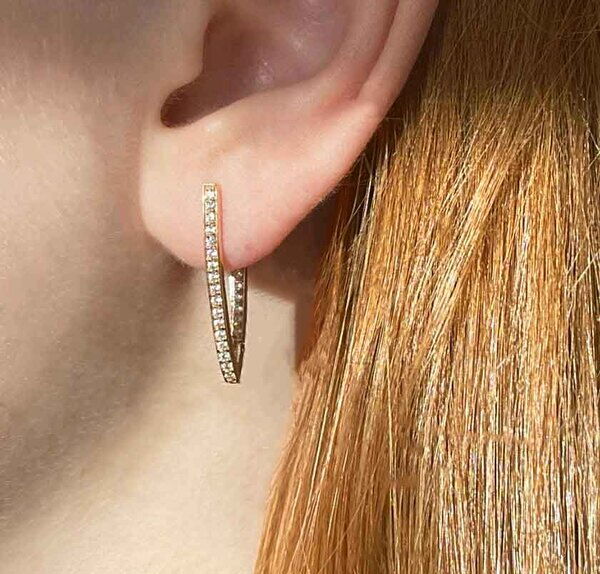 Сережки стріли з червоного золота з фіанітами 034245 детальне зображення ювелірного виробу Сережки стріли з червоного золота з фіанітами 034245 детальне зображення ювелірного виробу