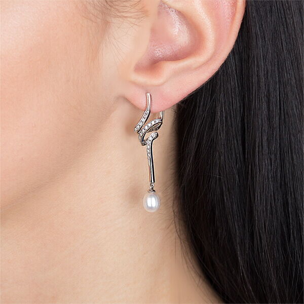 золотые серьги с бриллиантами и жемчугом золотые серьги с бриллиантами и жемчугом