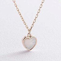 Колье в желтом золоте с перламутром в форме сердца 039150