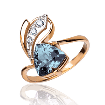 обзорное фото Золотое кольцо с голубым топазом Рикарда 033491 Золотые кольца обзорное фото Золотое кольцо с голубым топазом Рикарда 033491  Золотые кольца