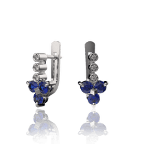 обзорное фото Золотые серьги с бриллиантами и сапфирами 030340 Золотые серьги с сапфиром обзорное фото Золотые серьги с бриллиантами и сапфирами 030340  Золотые серьги с сапфиром