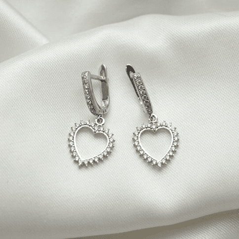 Серебряные серьги с фианитами Сердце 037737 детальное изображение ювелирного изделия Серебряные серьги с камнями Серебряные серьги с фианитами Сердце 037737 детальное изображение ювелирного изделия Серебряные серьги с камнями