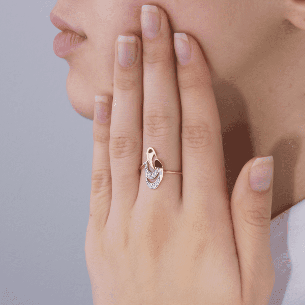 Кольцо с цирконием. Фото. Кольцо с цирконием. Фото.