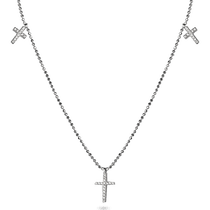обзорное фото Серебряное колье с подвесными декоративными крестиками с белыми фианитами в плетении гольф 039811 Серебряные колье обзорное фото Серебряное колье с подвесными декоративными крестиками с белыми фианитами в плетении гольф 039811  Серебряные колье