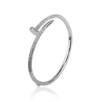 обзорное фото Серебряный браслет гвоздь с фианитами 027733 Серебряные женские браслеты обзорное фото Серебряный браслет гвоздь с фианитами 027733  Серебряные женские браслеты