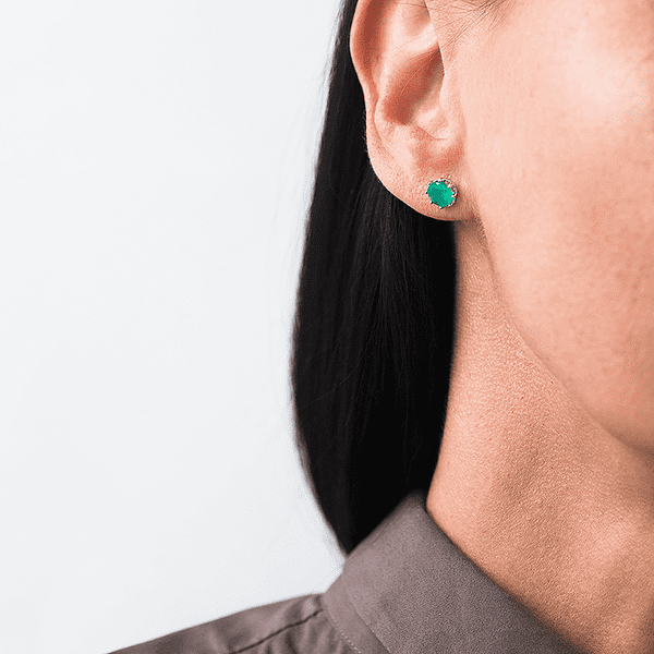 Сережки з білого золота з зеленим оніксом 033055 детальне зображення ювелірного виробу Сережки з білого золота з зеленим оніксом 033055 детальне зображення ювелірного виробу