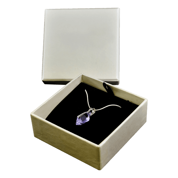 Колье с кулоном. Фото Колье с кулоном. Фото