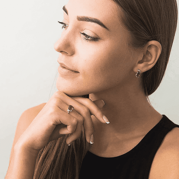 кольцо с кварцем и бриллиантами кольцо с кварцем и бриллиантами