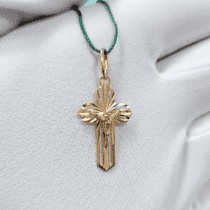 обзорное фото Золотой крестик с распятием и алмазной гравировкой 030357  Золотые крестики православные