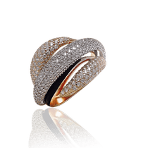 обзорное фото Массивное золотое кольцо с черной эмалью и фианитами 030793 Эксклюзивные кольца из золота обзорное фото Массивное золотое кольцо с черной эмалью и фианитами 030793  Эксклюзивные кольца из золота