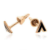 обзорное фото Серьги пуссеты буква V с эмалью 024254 Золотые серьги с эмалью обзорное фото Серьги пуссеты буква V с эмалью 024254  Золотые серьги с эмалью