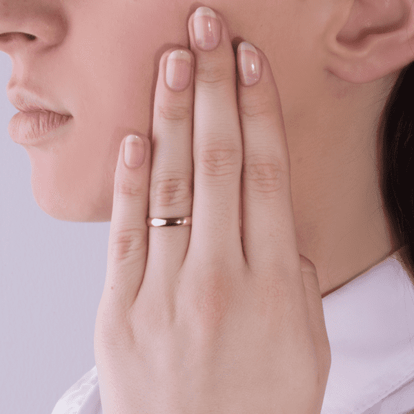 Золотое обручальное кольцо фото Золотое обручальное кольцо фото