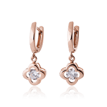 обзорное фото Золотые серьги Клевер с фианитом 029255 Золотые серьги с фианитом обзорное фото Золотые серьги Клевер с фианитом 029255  Золотые серьги с фианитом