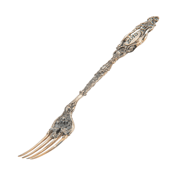 Серебряная винтажная вилка с узорами 031435 детальное изображение ювелирного изделия Серебряные вилки Серебряная винтажная вилка с узорами 031435 детальное изображение ювелирного изделия Серебряные вилки