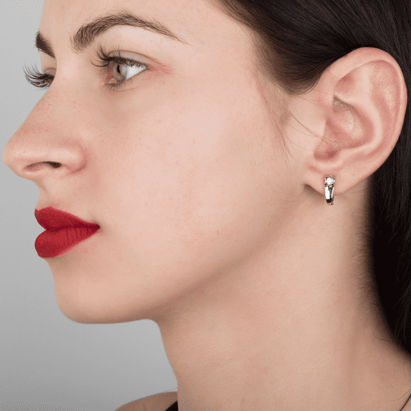 Золотые серьги с бриллиантом 2012.1 фото Золотые серьги с бриллиантом 2012.1 фото