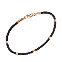 обзорное фото Браслет с черным шелком 5 золотых вставок 040298 Красная нить с золотом обзорное фото Браслет с черным шелком 5 золотых вставок 040298  Красная нить с золотом