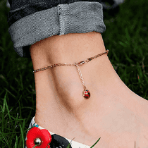обзорное фото Золотой браслет на ногу Божья коровка 032910 Золотые браслеты на ногу обзорное фото Золотой браслет на ногу Божья коровка 032910  Золотые браслеты на ногу