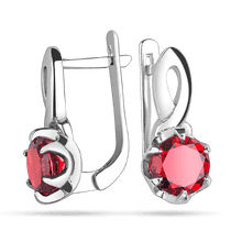 обзорное фото Серебряные серьги с гранатом Кинодива 026743 Серебряные серьги с камнями обзорное фото Серебряные серьги с гранатом Кинодива 026743  Серебряные серьги с камнями