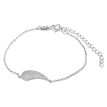обзорное фото Нежный браслет с белыми фианитами Свободное Крыло из серебра 925 пробы 039676 Серебряные женские браслеты обзорное фото Нежный браслет с белыми фианитами Свободное Крыло из серебра 925 пробы 039676  Серебряные женские браслеты
