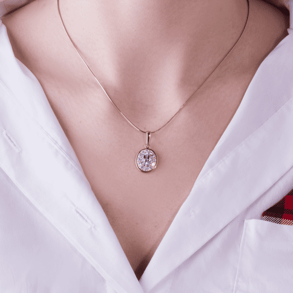 Золотой подвес с топазом и цирконием 410991 фото  Золотой подвес с топазом и цирконием 410991 фото