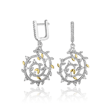 обзорное фото Серебряные серьги с фианитами 027984 Серебряные серьги с камнями обзорное фото Серебряные серьги с фианитами 027984  Серебряные серьги с камнями