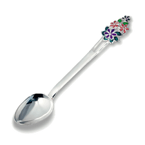 обзорное фото Серебряная ложка Цветочная поляна с эмалью 031838 Серебряные детские ложечки обзорное фото Серебряная ложка Цветочная поляна с эмалью 031838  Серебряные детские ложечки