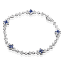 обзорное фото Браслет из белого золота Клевер с бриллиантами и сапфирами 032964 Золотые браслеты с бриллиантом обзорное фото Браслет из белого золота Клевер с бриллиантами и сапфирами 032964  Золотые браслеты с бриллиантом