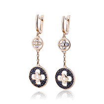 обзорное фото Золотые серьги Клевер с фианитами 029247 Золотые серьги с фианитом обзорное фото Золотые серьги Клевер с фианитами 029247  Золотые серьги с фианитом