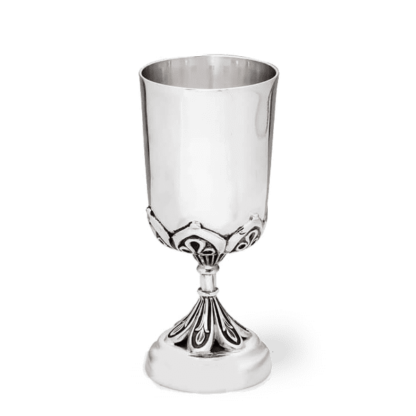 Серебряная рюмка на ножке 022664 детальное изображение ювелирного изделия Серебряные рюмки, стопки Серебряная рюмка на ножке 022664 детальное изображение ювелирного изделия Серебряные рюмки, стопки