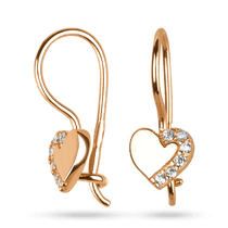 обзорное фото Золотые серьги на французском замке петелька Сердечки 037831 Серьги с камнями обзорное фото Золотые серьги на французском замке петелька Сердечки 037831  Серьги с камнями
