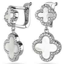 обзорное фото Серебряные серьги на английской застежке Клевер с перламутром и фианитами 039707 Серебряные серьги с камнями обзорное фото Серебряные серьги на английской застежке Клевер с перламутром и фианитами 039707  Серебряные серьги с камнями