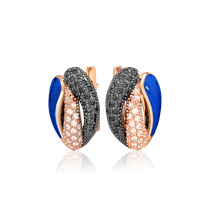 обзорное фото Золотые серьги с синей эмалью нанокристаллами и фианитами 030868 Золотые серьги с эмалью обзорное фото Золотые серьги с синей эмалью нанокристаллами и фианитами 030868  Золотые серьги с эмалью