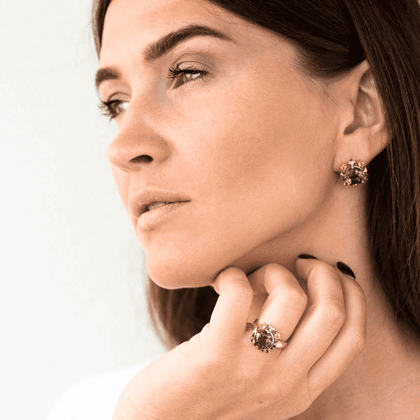 Золота каблучка жіноча з димчастим кварцом 034586 детальне зображення ювелірного виробу Золота каблучка жіноча з димчастим кварцом 034586 детальне зображення ювелірного виробу