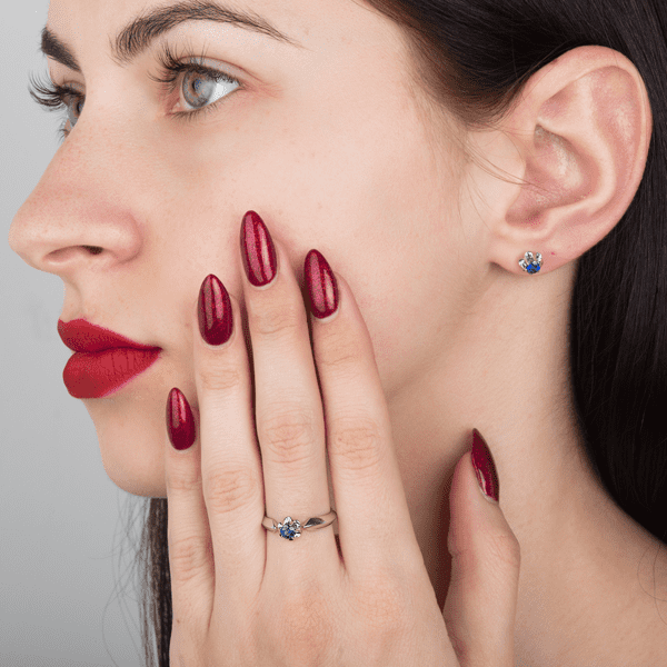 Золотое кольцо с сапфиром 025652 Золотое кольцо с сапфиром 025652