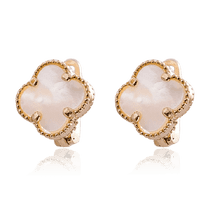 обзорное фото Золотые серьги Клевер с перламутром 035323 Золотые серьги обзорное фото Золотые серьги Клевер с перламутром 035323  Золотые серьги