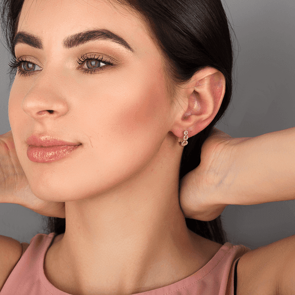 Золотые серьги с фианитами на английском замке 030733 Золотые серьги с фианитами на английском замке 030733