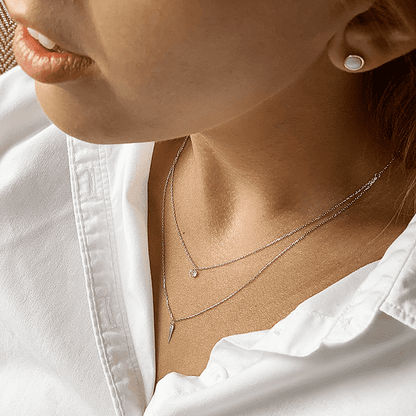 золотые серьги гвоздики с имитацией опала золотые серьги гвоздики с имитацией опала