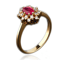 обзорное фото Кольцо из золота с рубином и бриллиантами 1030  Золотые кольца с рубином